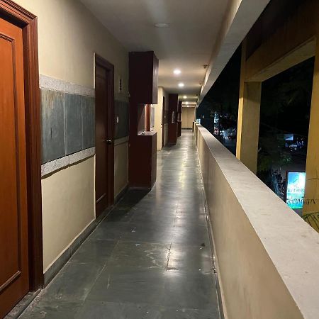 ASR Guesthouse Tirupati Eksteriør billede