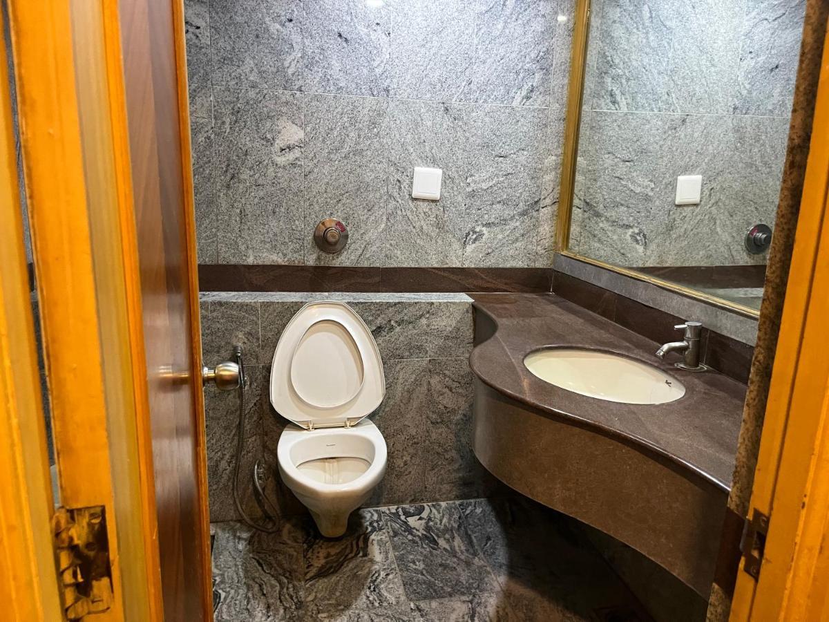 ASR Guesthouse Tirupati Eksteriør billede