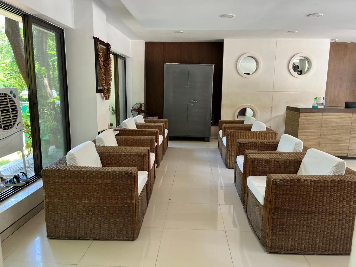 ASR Guesthouse Tirupati Eksteriør billede
